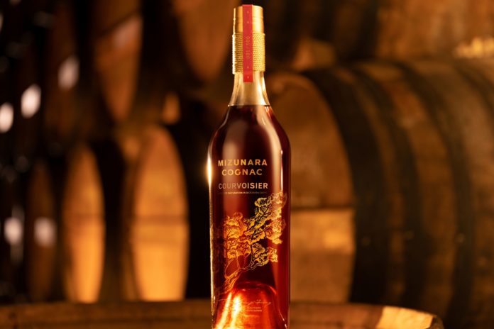 包装设计欣赏|白兰地酒包装创意Courvoisier Bottles Mizunara-Finished Cognac