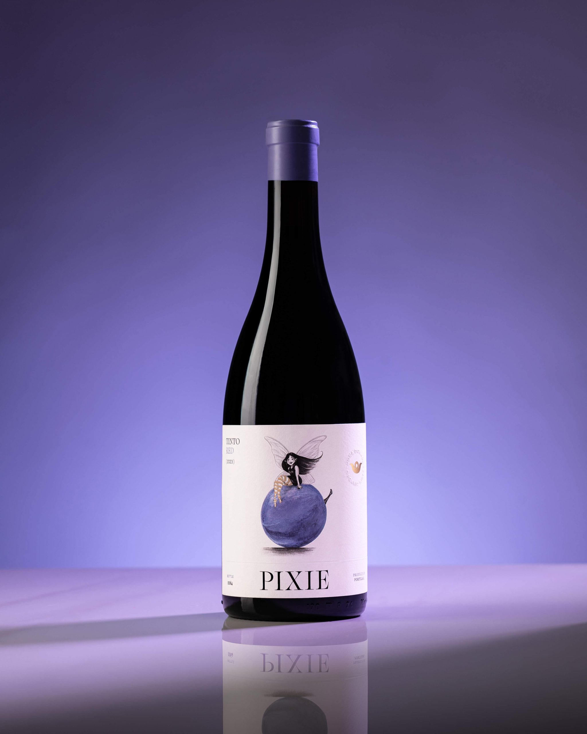 Pixie玫瑰葡萄酒‌包装设计欣赏学习